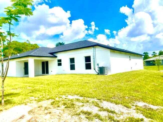 Foto del edificio - 1260 Larkspur St SE