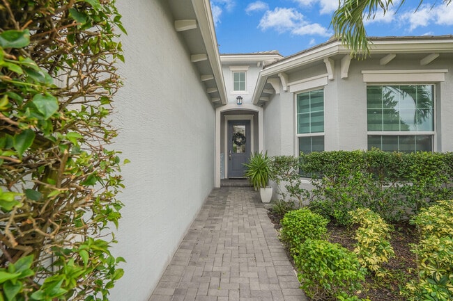 Foto del edificio - 16074 Whippoorwill Cir
