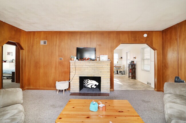 Building Photo - 1209 Ratone Street