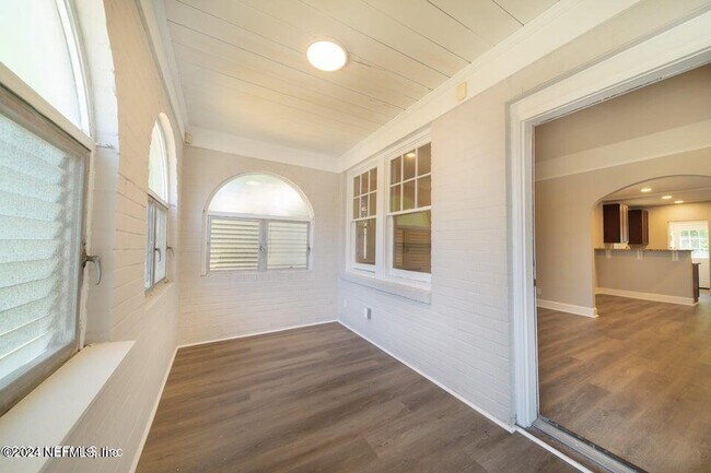 Building Photo - 6587 Sapphire Dr