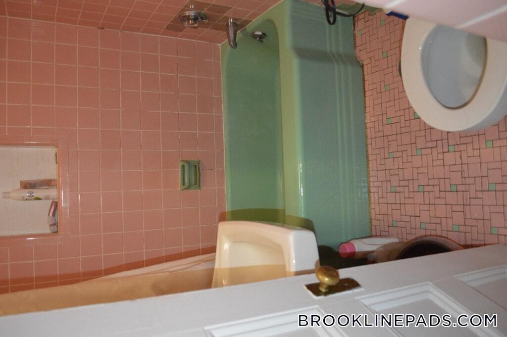 Primary Photo - 1223 Beacon St