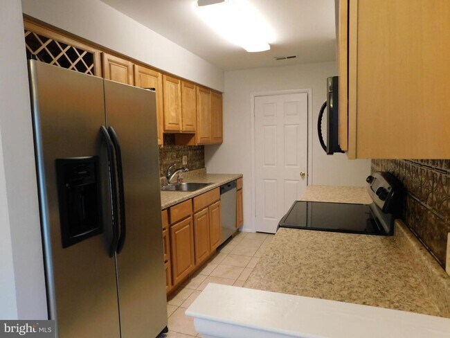 Building Photo - 105B Mulberry Cove