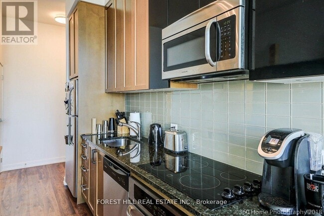 Building Photo - 98 Lillian St