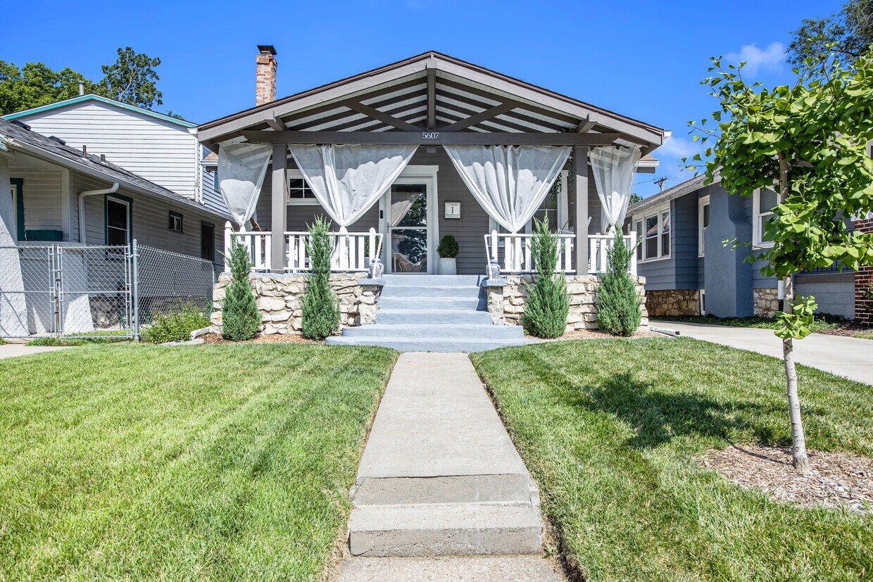 Foto principal - 5607 Tracy Ave