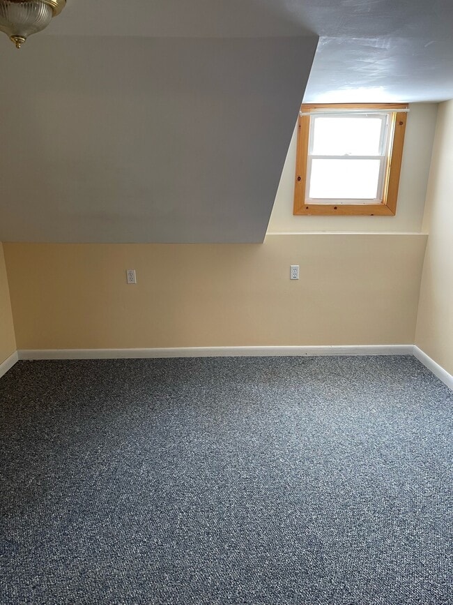 Building Photo - 1243 NY-122