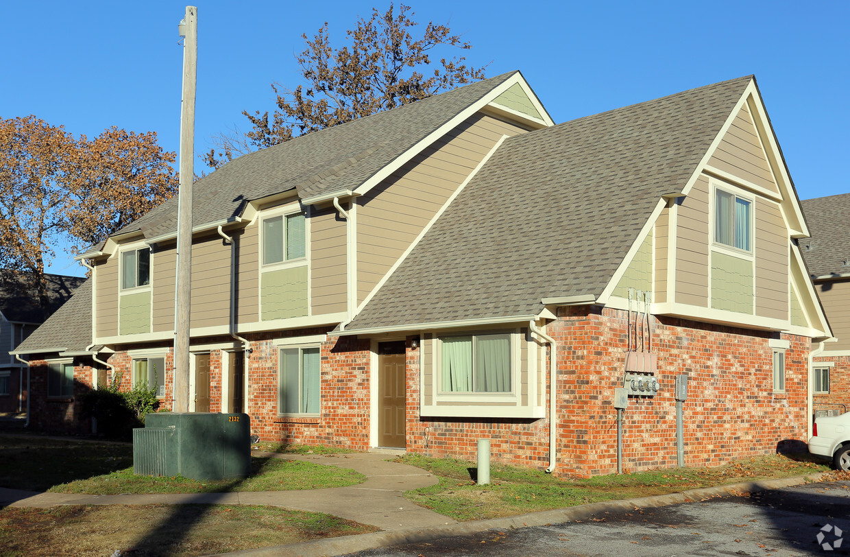 Building Photo - Windsor Village Apartments