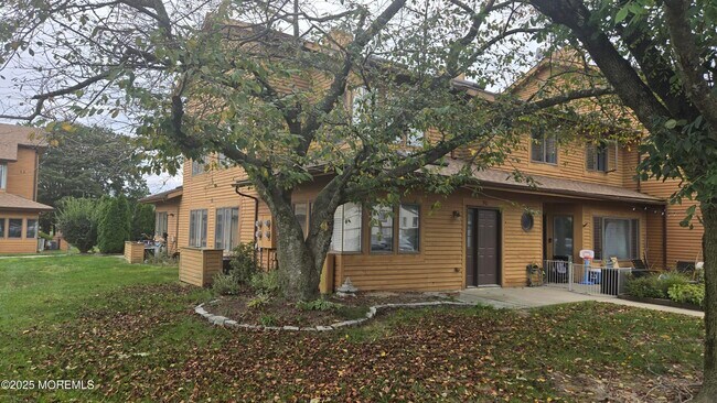 Foto del edificio - 90 Northrup Dr