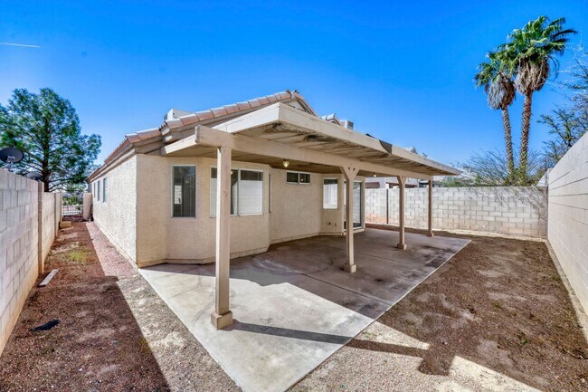 Foto del edificio - Newly painted and new carpet!