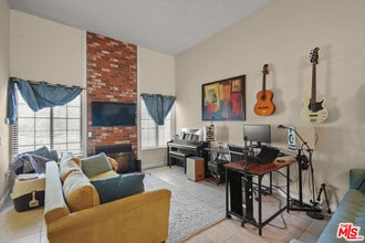 Building Photo - 14500 Van Nuys Blvd