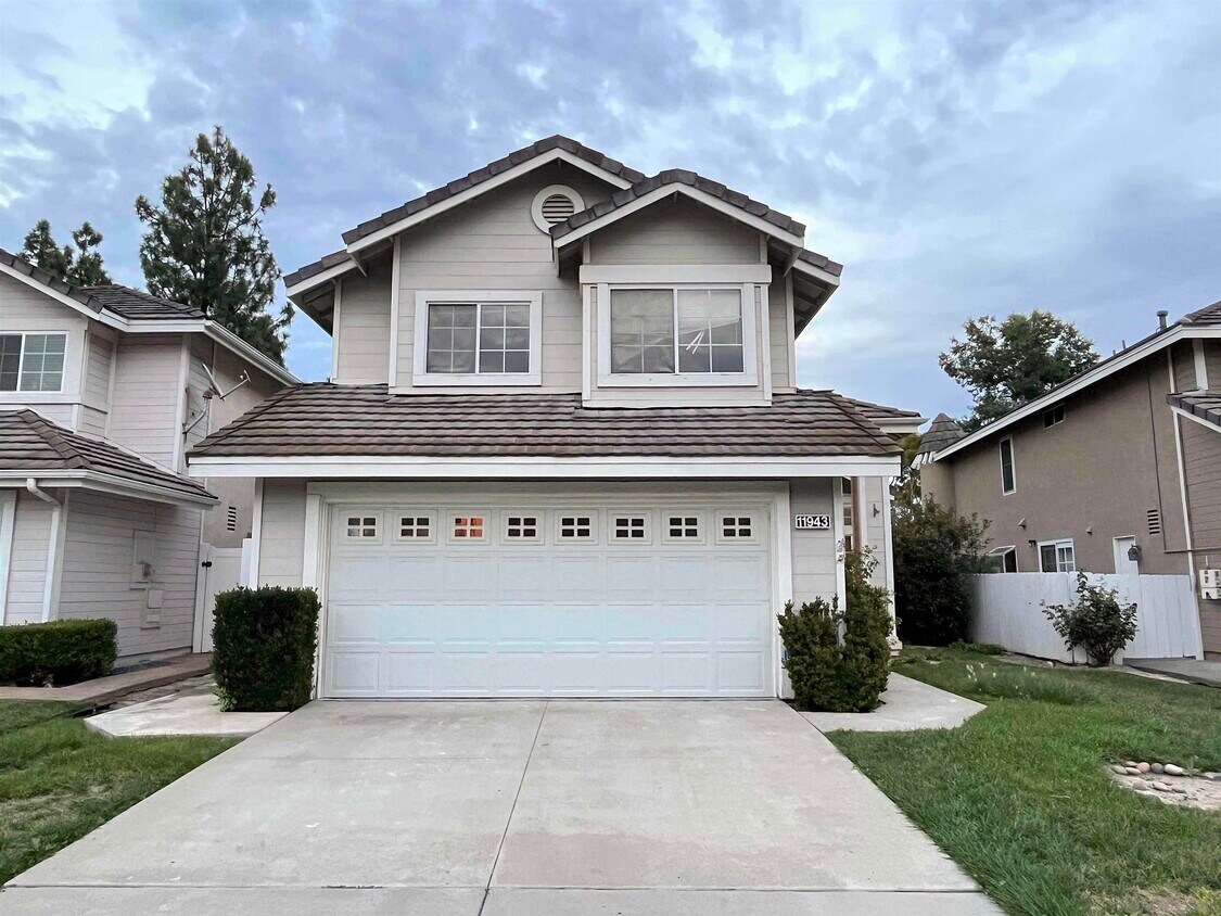 Foto principal - 11943 Eastbourne Rd