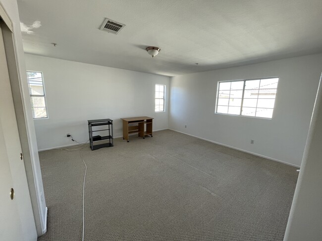 Master room 1 - 4236 Arden Dr