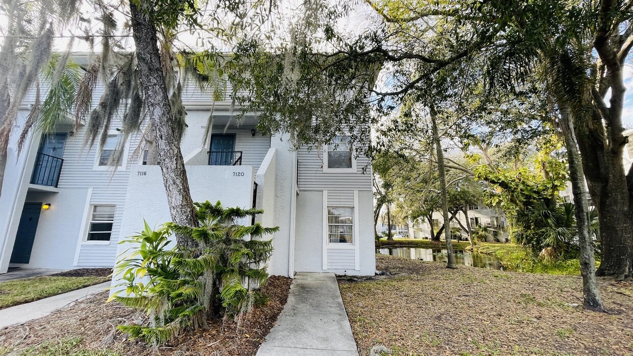 Photo - 7120 Waterside Dr (Tampa, FL)