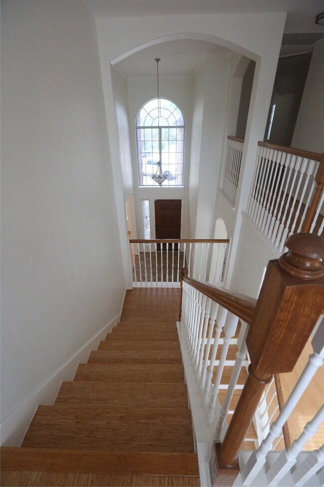 Foto del edificio - 1611 Candleston Ln