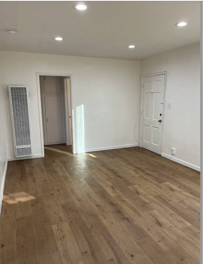 Foto del edificio - 747 W 120th St