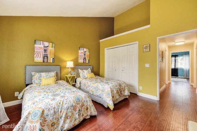 Building Photo - 3 br, 3 bath Townhome - 40 Blue Coral Ter