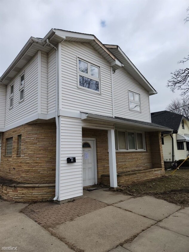Building Photo - 5 br, 1 bath Duplex - 34610 Sims St. Apart...