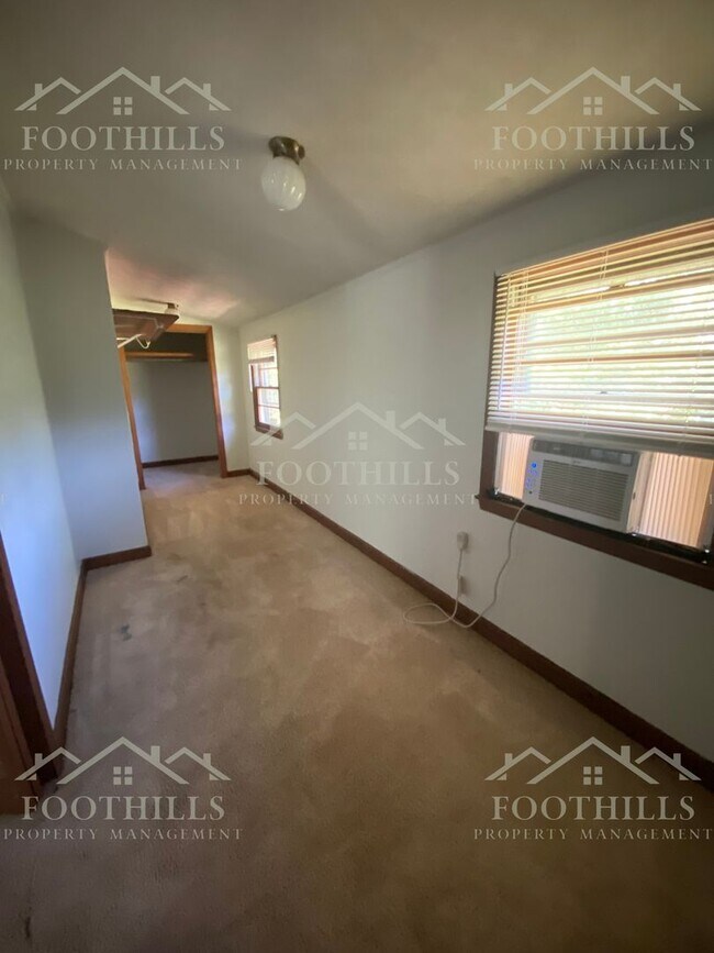 Foto del edificio - Cozy 1-Bed Detached Apartment with Spaciou...