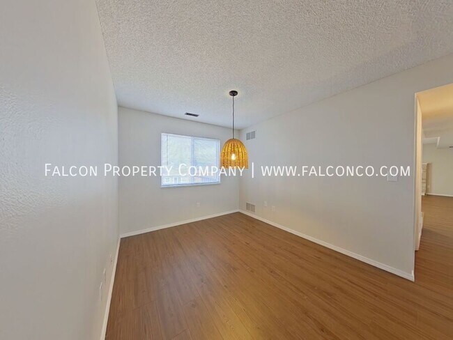 Building Photo - 8010 Essington Dr