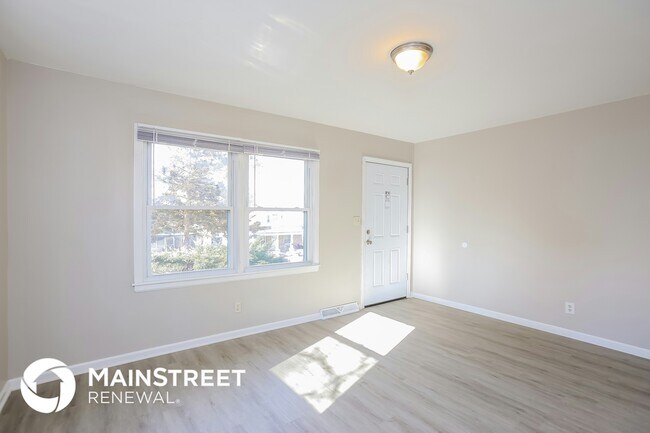 Foto del edificio - 8215 Highland Ave