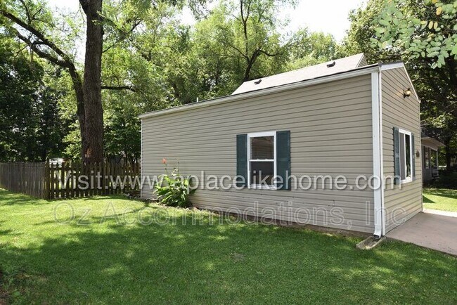 Foto del edificio - 7701 W 80th St