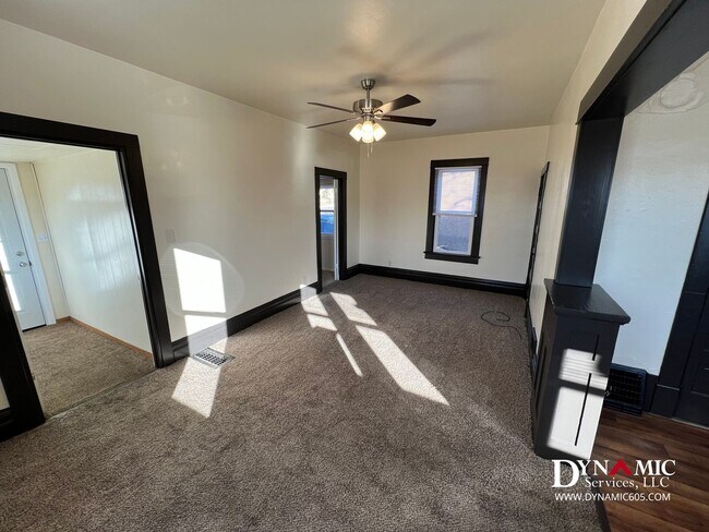 Foto del edificio - 3 Bedroom, 1 Bathroom Single Family House