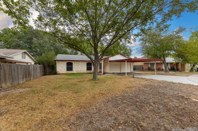 Building Photo - 7403 Pipers Run St