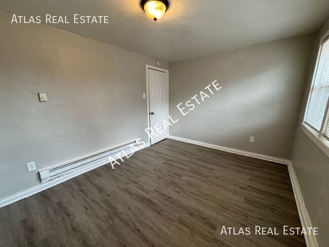 Building Photo - 2619 E Willamette Ave