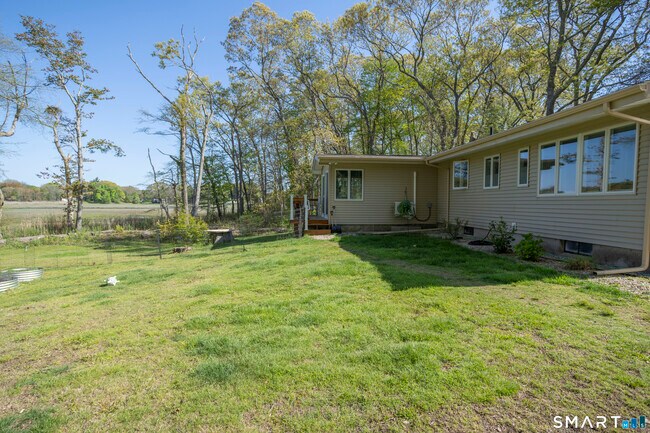 Foto del edificio - 18 Cedarwood Ln