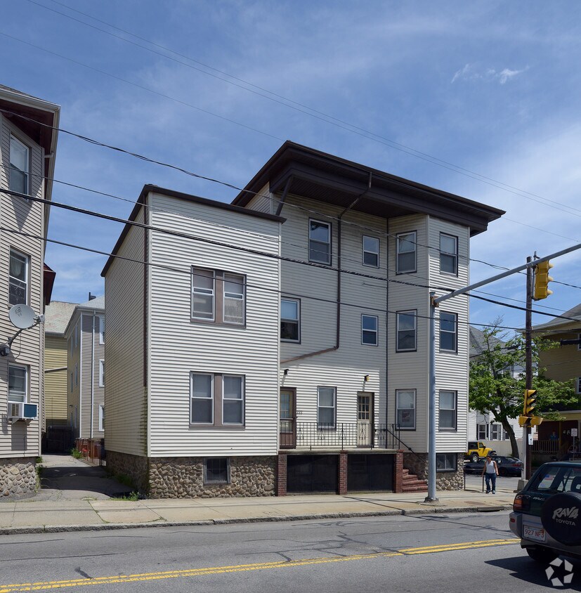 Foto del edificio - 220-222 Ashley Blvd