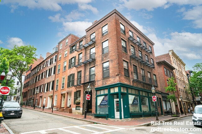 Building Photo - 24 Joy St