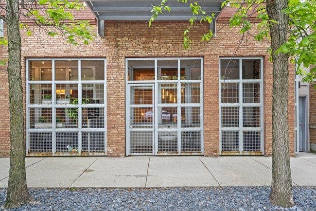 Building Photo - 2111 W Churchill St