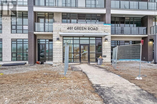 Building Photo - 461 Green Rd