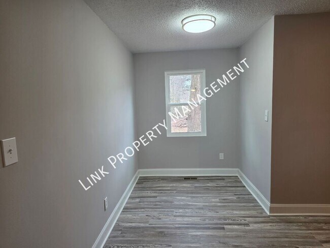 Foto del edificio - 6108 Ramsey Rd