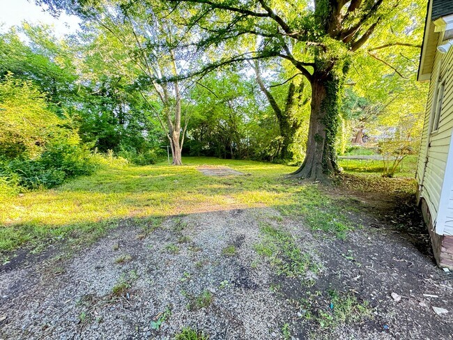 Foto del edificio - 2Bd/2BA House on MLK close to Ennis Renova...