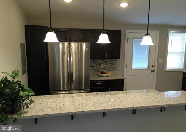 Foto del edificio - 3855 Elmcroft Rd