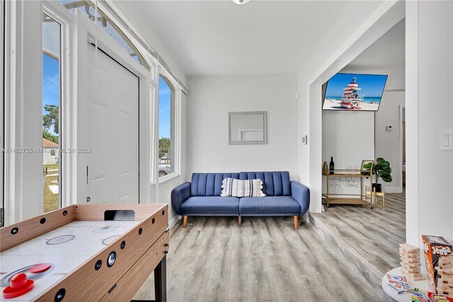 Foto del edificio - 928 NW 66th St