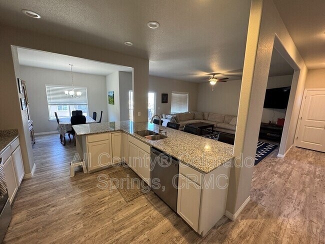 Foto del edificio - 10451 Wrangell Cir
