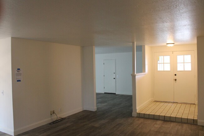 Foto del edificio - Beautiful 3 Bed, 2 Bath Single Story in Great Livermore Location