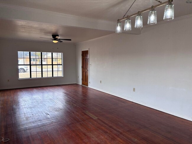 Foto del edificio - 1513 P B Ln