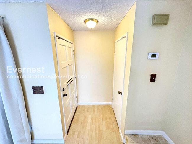 Building Photo - 1844 Tesoro Ct