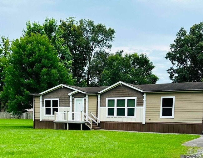 Building Photo - 36363 Big Oak Dr