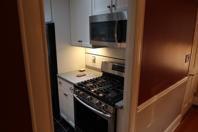 Cocina - 369 Carter Ave