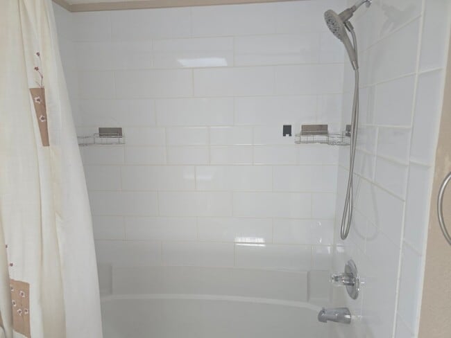 Building Photo - great single level condo 2bd 2 bath condo ...
