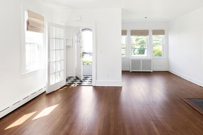 Foto del edificio - Renovated Home!