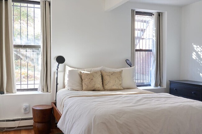 Foto del edificio - 82 Butler St