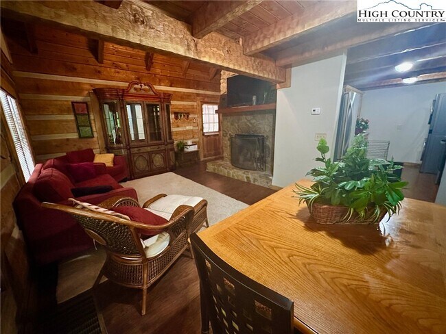Foto del edificio - 169 Boulder Shadow Ln