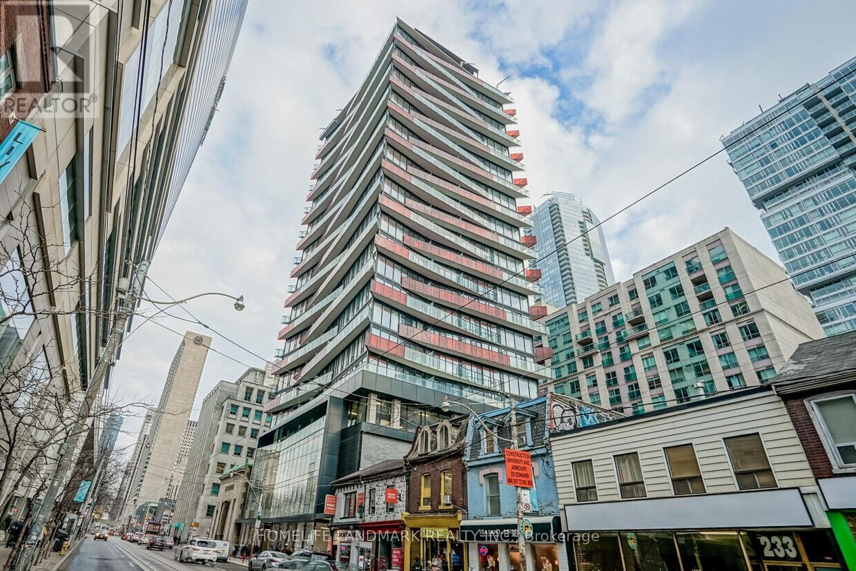 Photo principale - 215-1215 Queen St W
