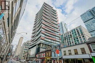 Building Photo - 215 Queen St W
