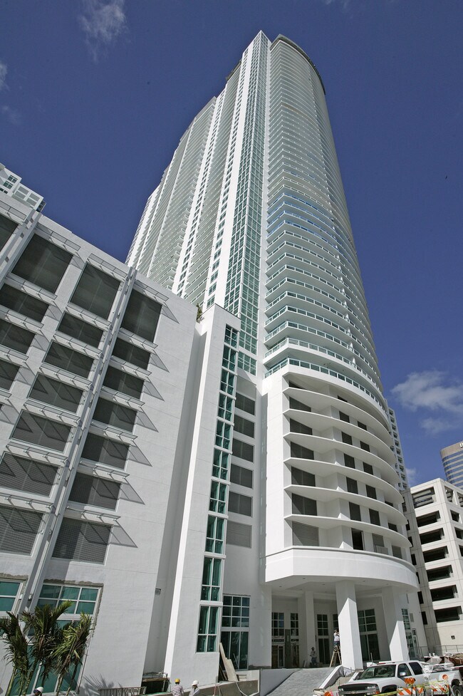 Building Photo - The Plaza on Brickell