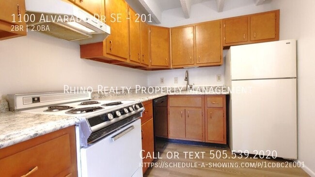 Building Photo - 1100 Alvarado Dr SE